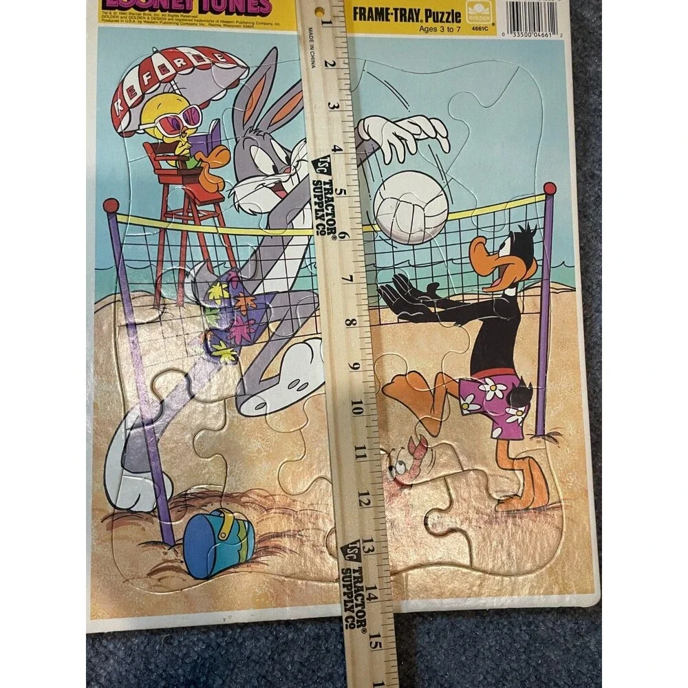 Looney Tunes Bugs Bunny Daffy Duck Volleyball frame tray puzzle Vintage 1990 VTG